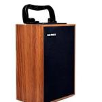 Speaker with Kurtis