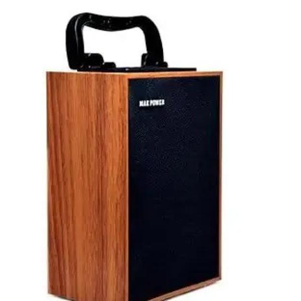 Speaker with Kurtis