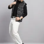 Men Green Solid Hooded Sleeveless Jacket