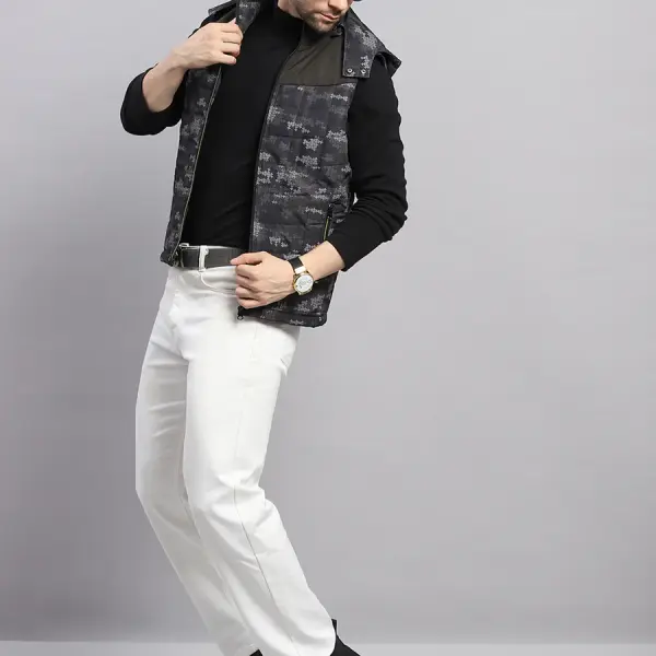 Men Green Solid Hooded Sleeveless Jacket