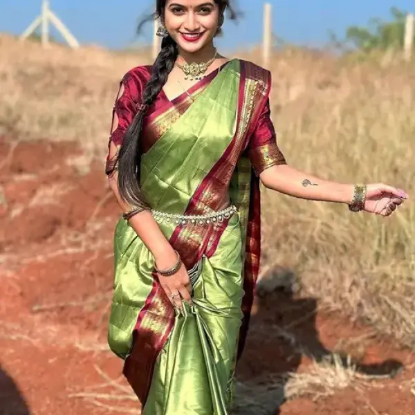  Alisha Fashionable Saree