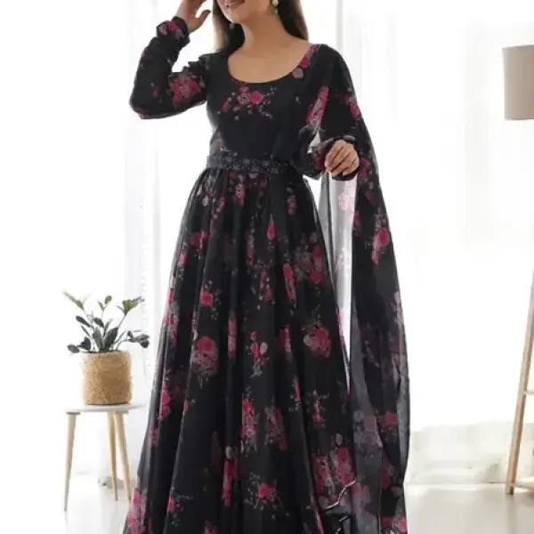 WOMEN PARTY & FESTIVE GOWNS