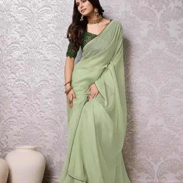   Women's Heavy Solid / Plain Saree