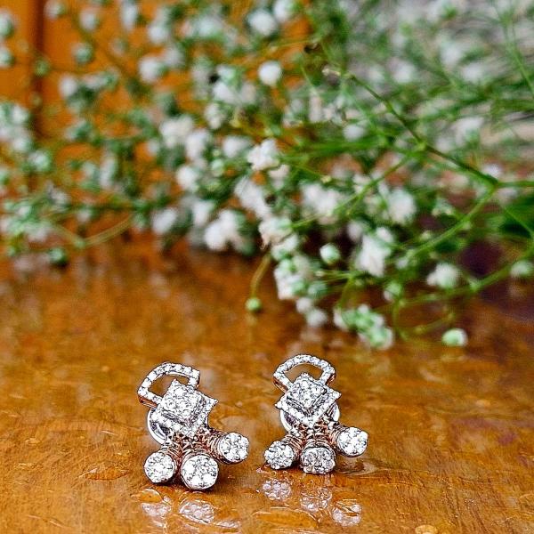 A Unique Dimond Earrings