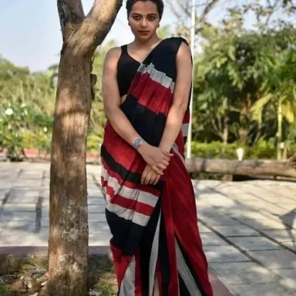  Kashvi Fashionable saree