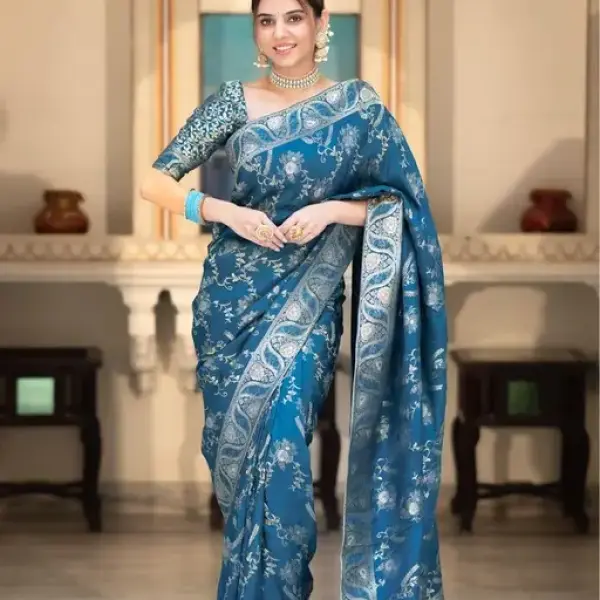  Woven, Embellished Kanjivaram Silk Blend, Jacquard Saree