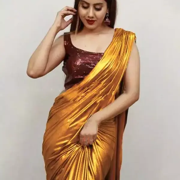 Women's Saree With Blouse