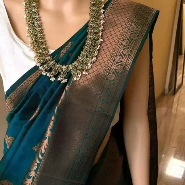 EXCLUSIVE TRADITIONAL BANARASI SILK SAREE
