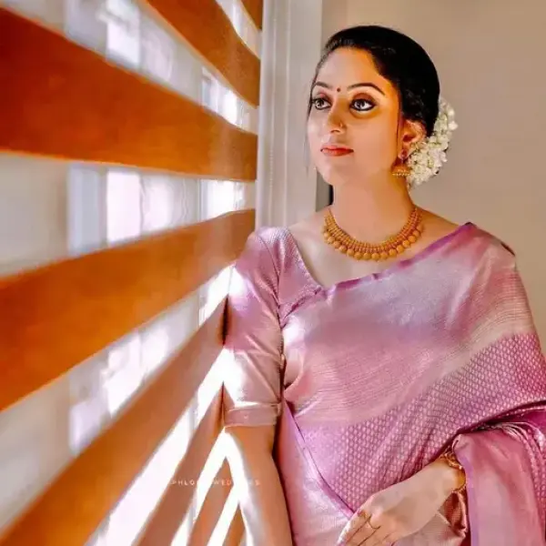 SHANAYA KANJEEVRAM SOFT SILK PREMIUM SAREE.