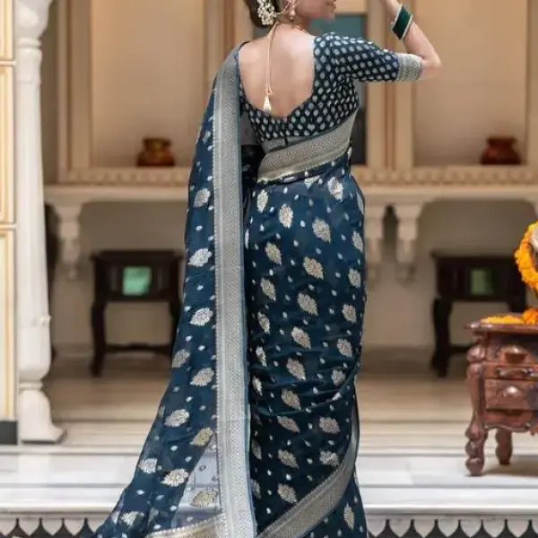  Woven BanarasiSilk Jacquard Saree