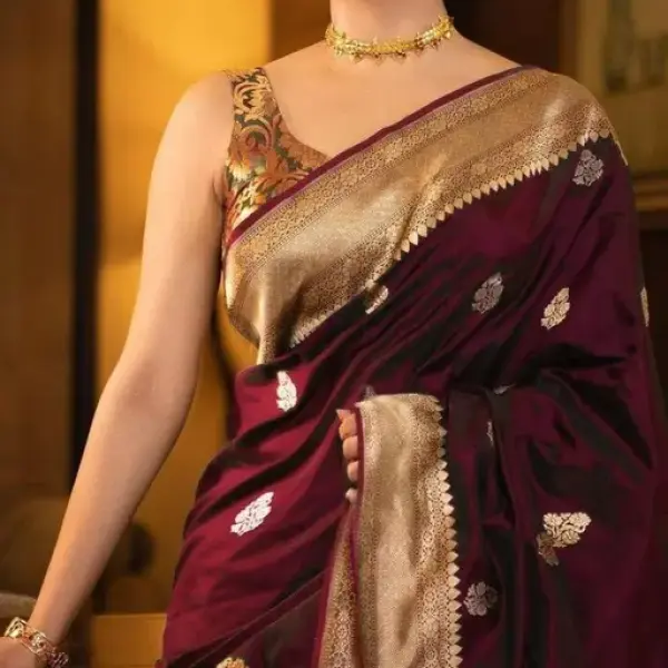  Banarasi Lichi Silk Jecqurd Saree