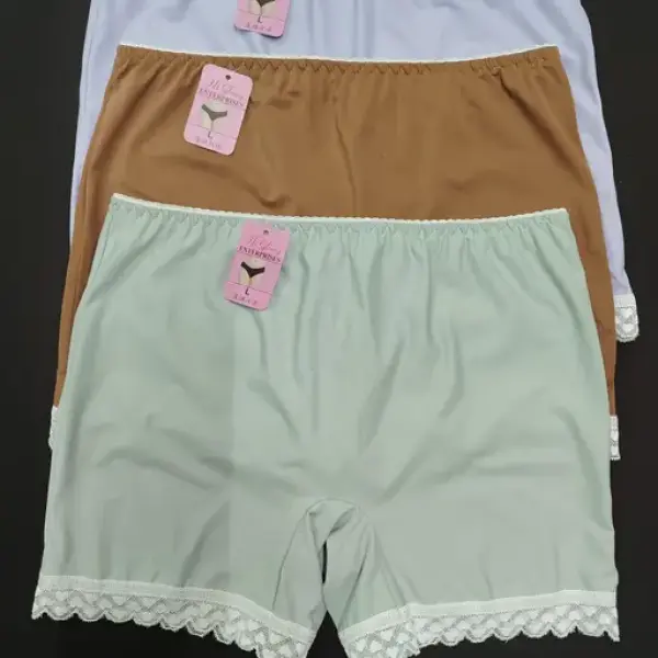 Women Seamless border short panty pack of 3