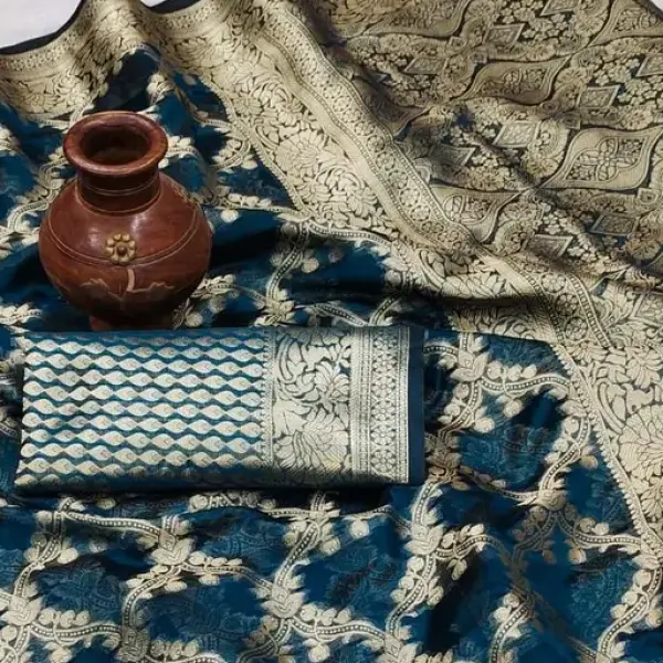 Traditional Look Kanjivaram Saree