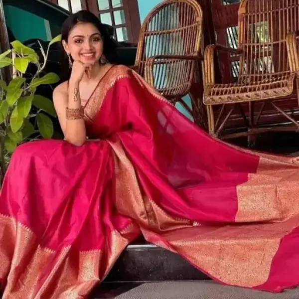  Woven Rich Pallu Design Work Zari Woven Soft Lichi Silk Saree
