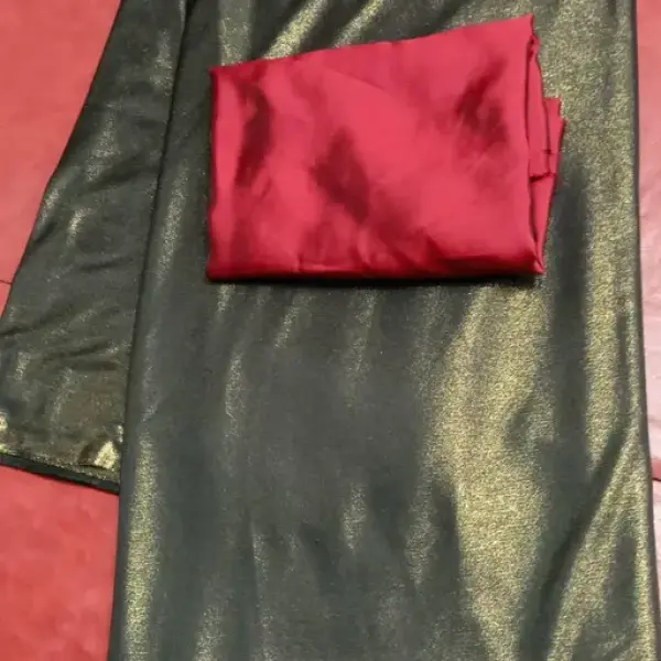 Women's Saree With Blouse