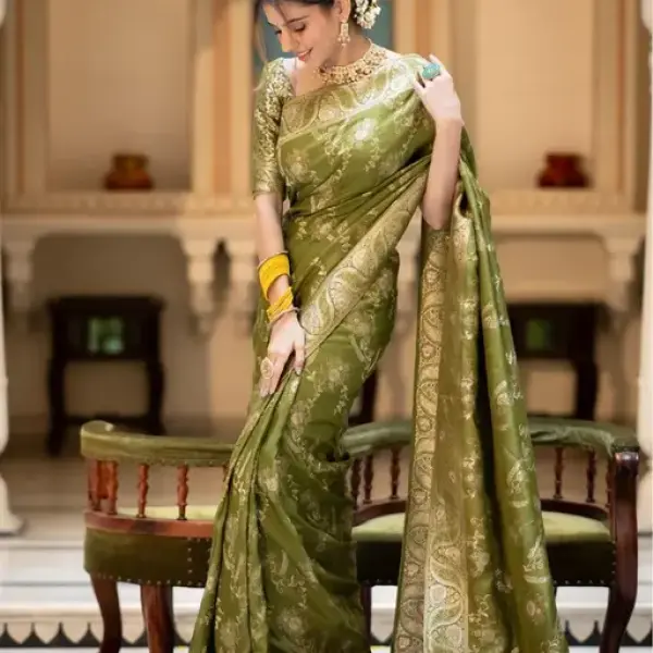  Woven, Embellished Kanjivaram Silk Blend, Jacquard Saree