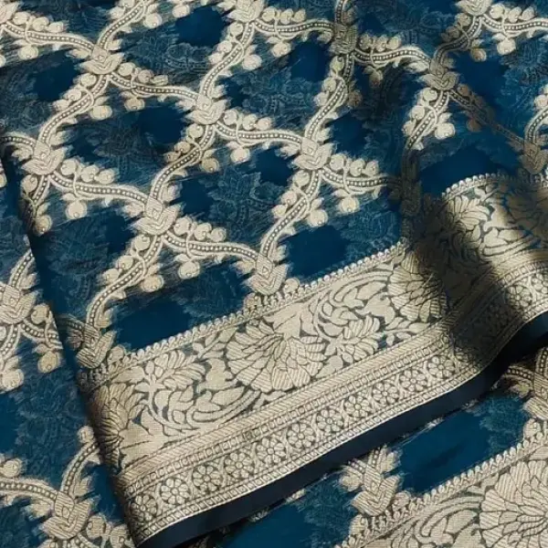 Traditional Look Kanjivaram Saree
