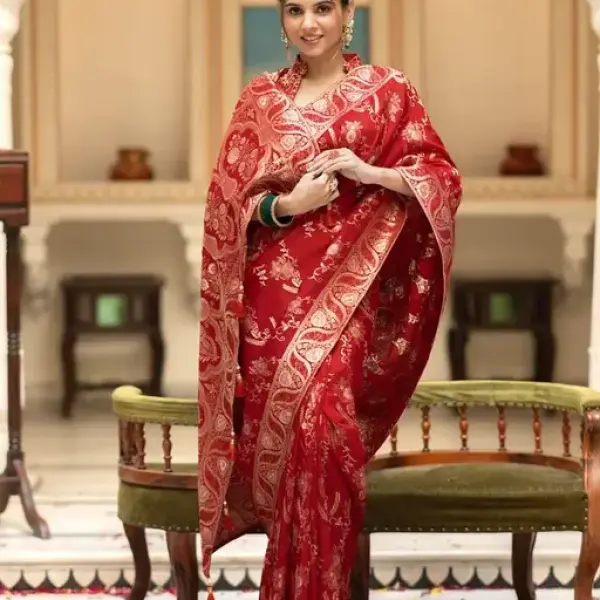  , Embellished Kanjivaram Silk Blend, Jacquard Saree