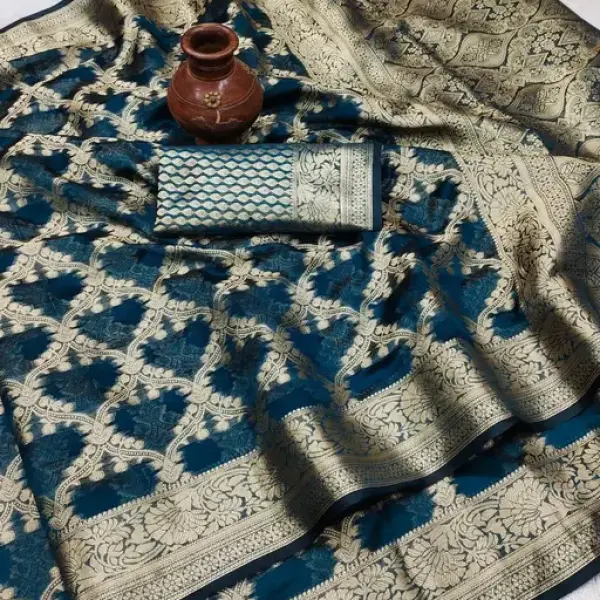 Traditional Look Kanjivaram Saree