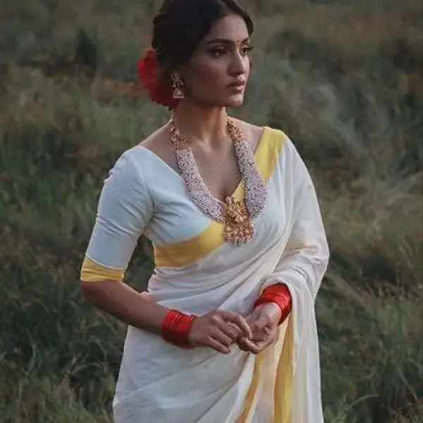  REAL HAND WOOVEN KERALA KASAVUE SAREE