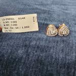 A Unique Dimond Earrings