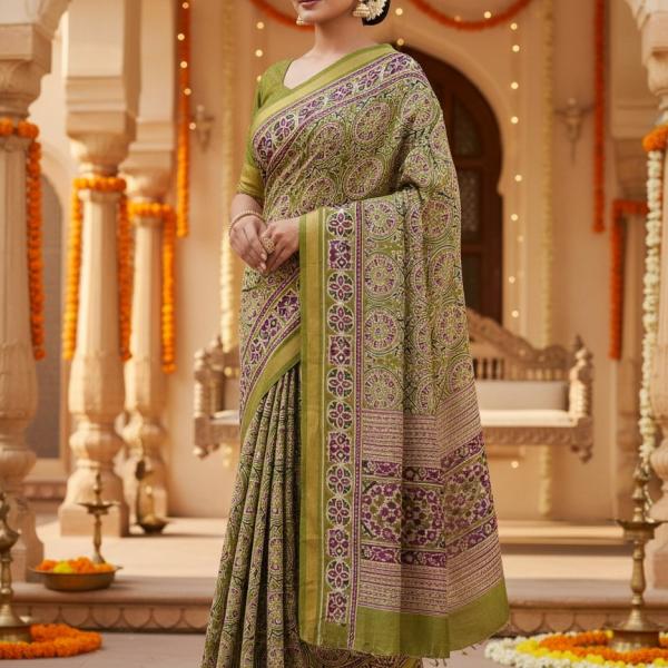 Women's Art Silk Green Saree