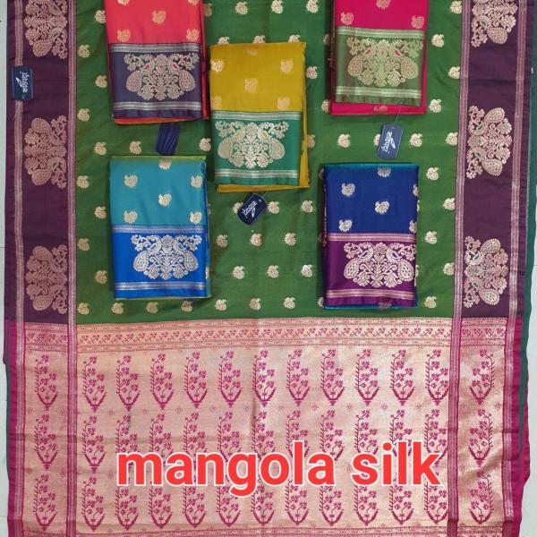 Women's Mangola Silk Saree