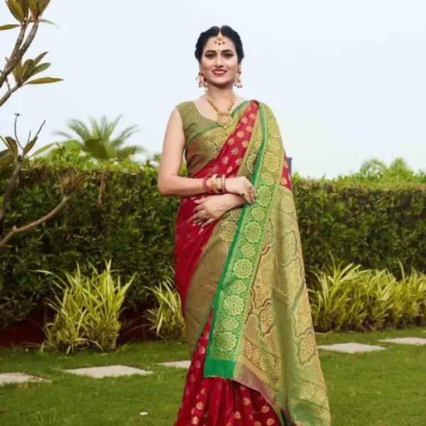 Women's banarasi silk saree