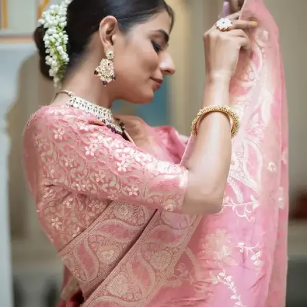 Woven, Embellished Kanjivaram Silk Blend, Jacquard Saree